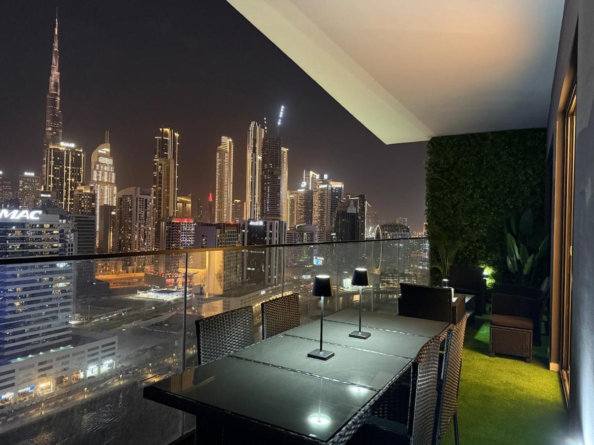 Elegant & Luxury 2Br Apartment Burj And Canal View Sabkhah Exterior photo