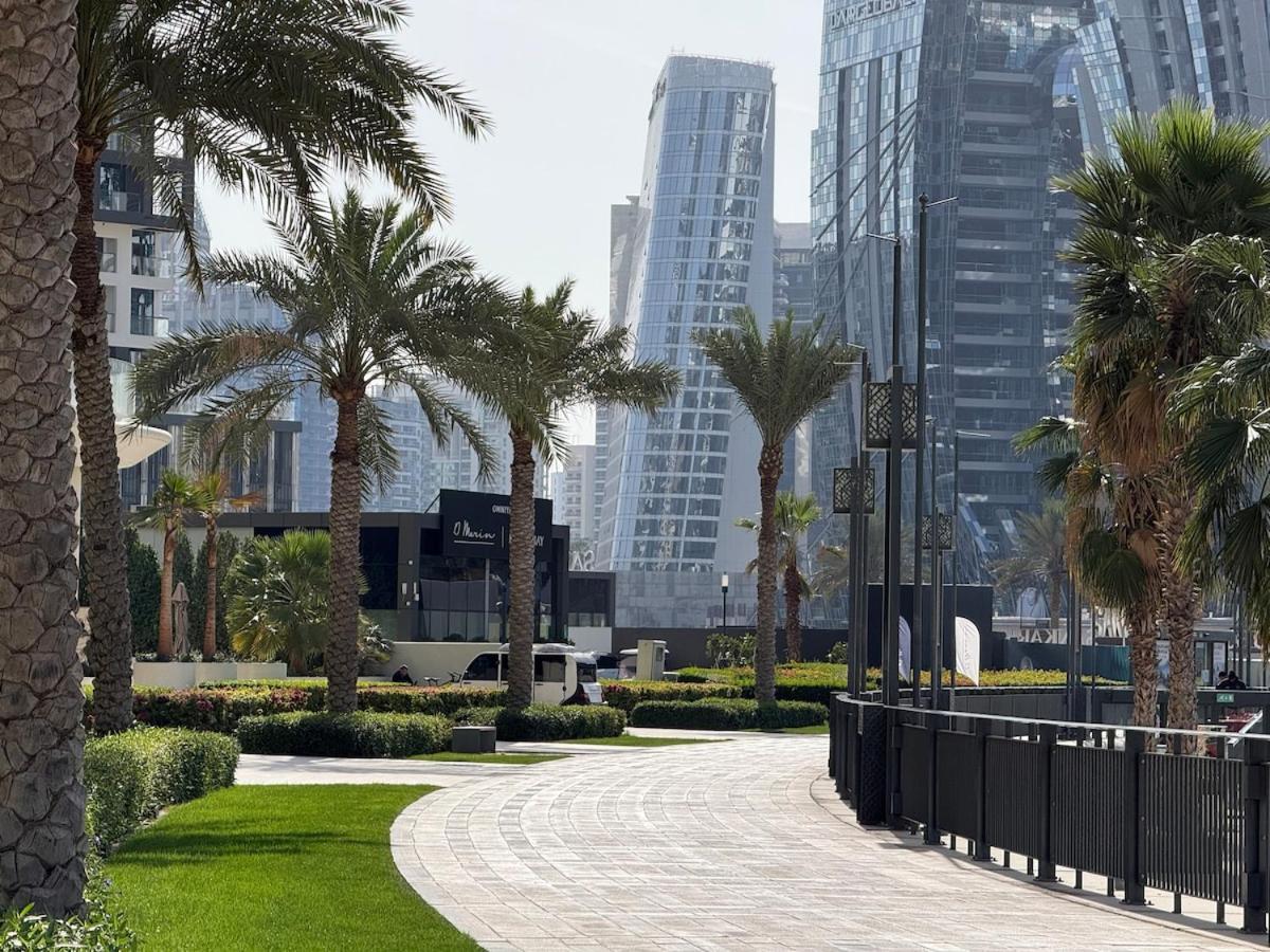Elegant & Luxury 2Br Apartment Burj And Canal View Sabkhah Exterior photo