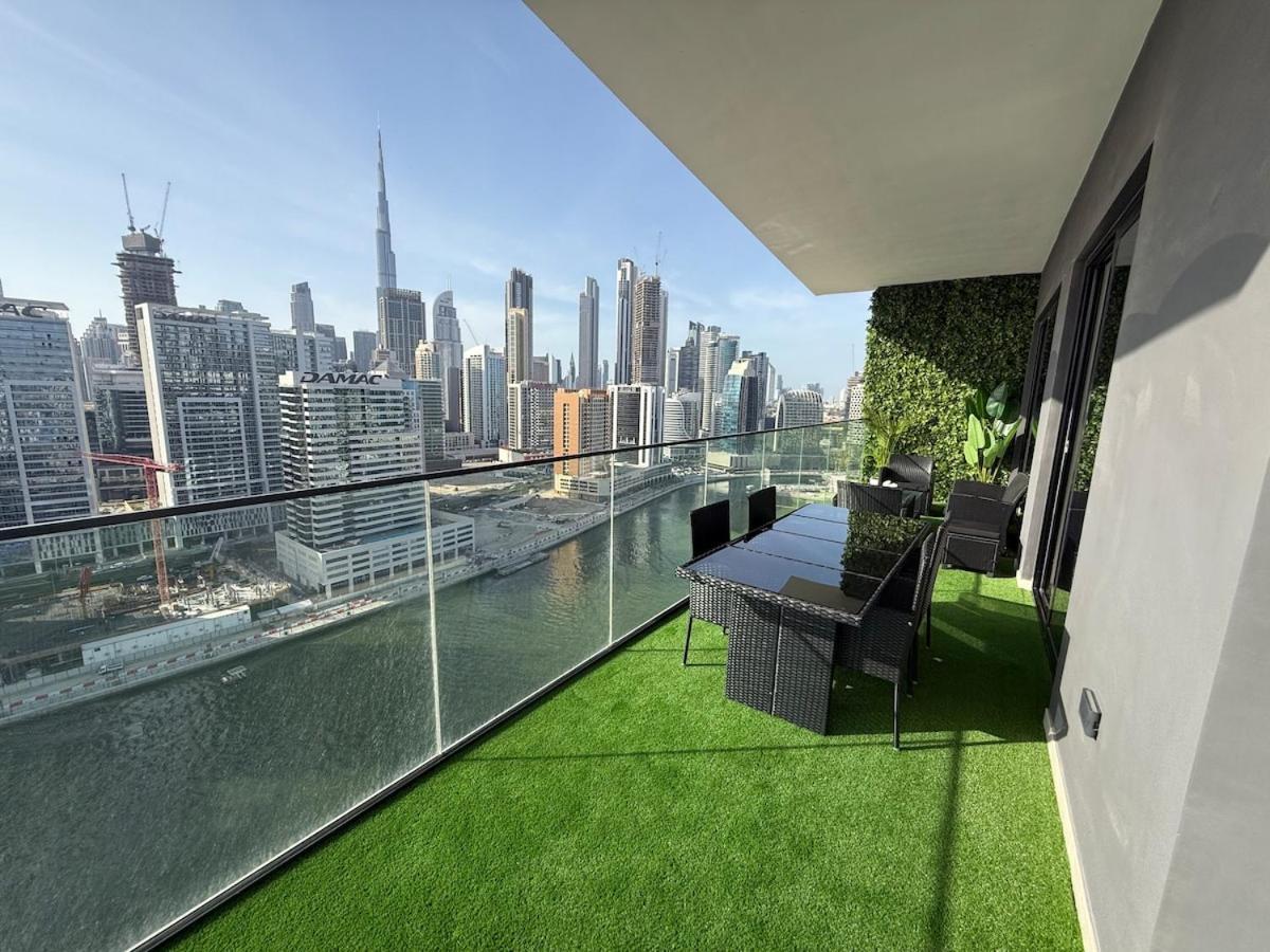 Elegant & Luxury 2Br Apartment Burj And Canal View Sabkhah Exterior photo