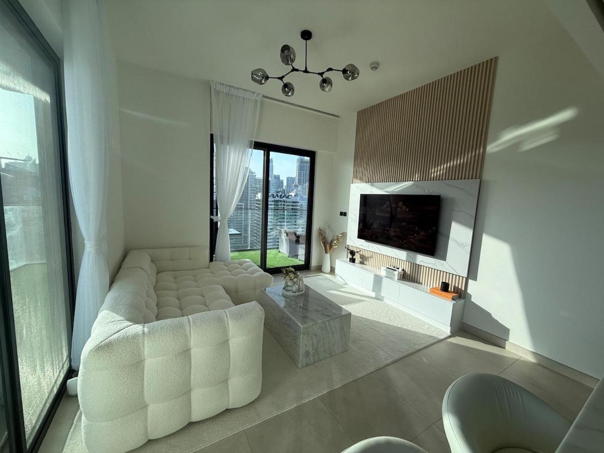 Elegant & Luxury 2Br Apartment Burj And Canal View Sabkhah Exterior photo