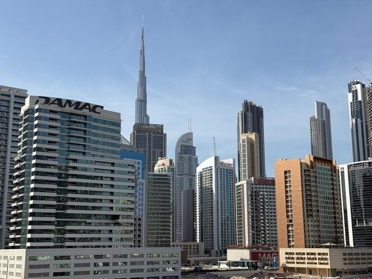 Elegant & Luxury 2Br Apartment Burj And Canal View Sabkhah Exterior photo