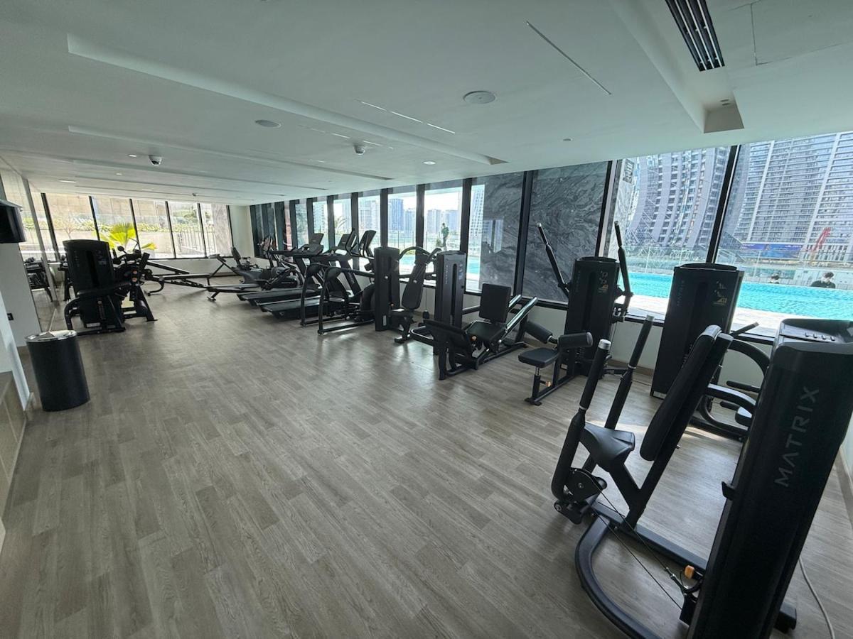 Elegant & Luxury 2Br Apartment Burj And Canal View Sabkhah Exterior photo